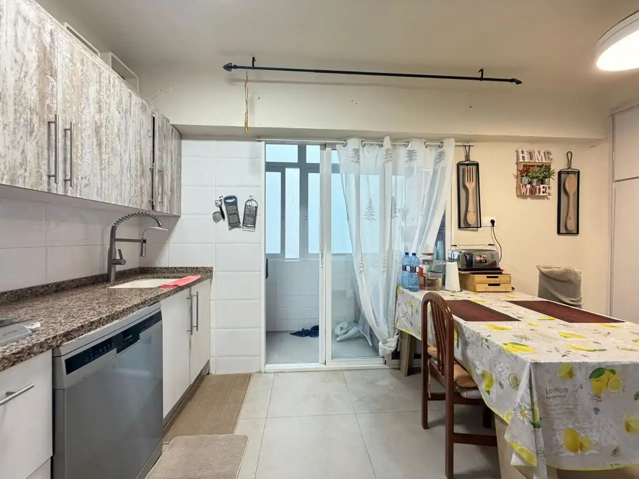 Kitchen of Flat for share in Alicante / Alacant  with Furnished