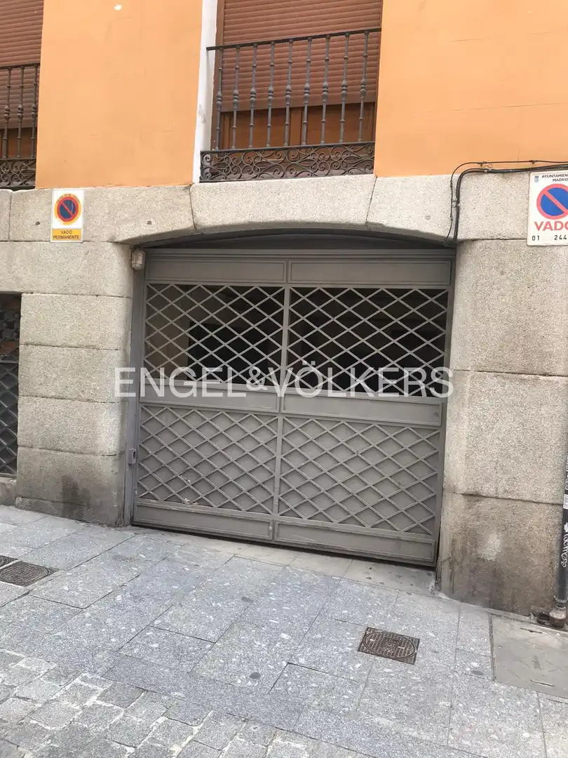 Vista exterior de Pis de lloguer en Madrid amb Aire condicionat, Calefacció i Moblat