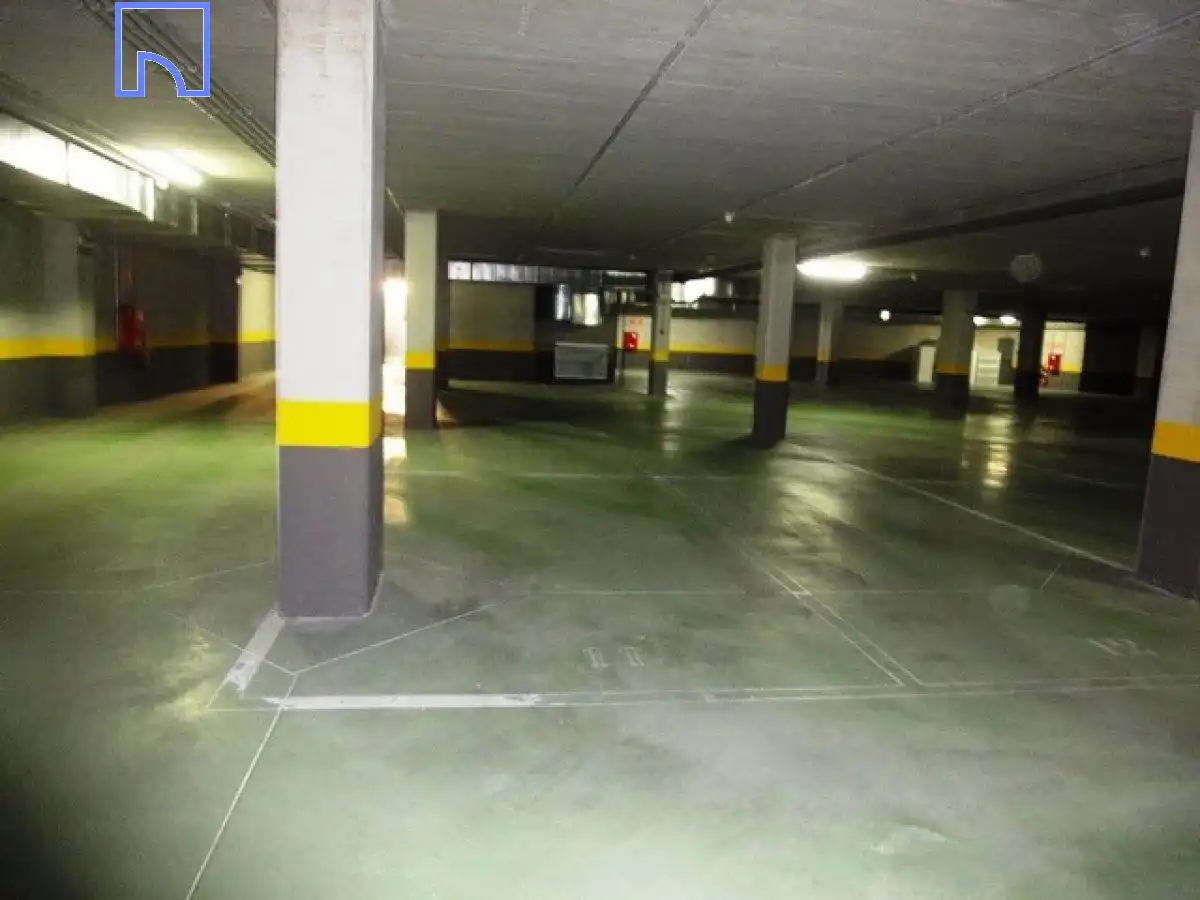 Parking de Oficina en venta en Galar