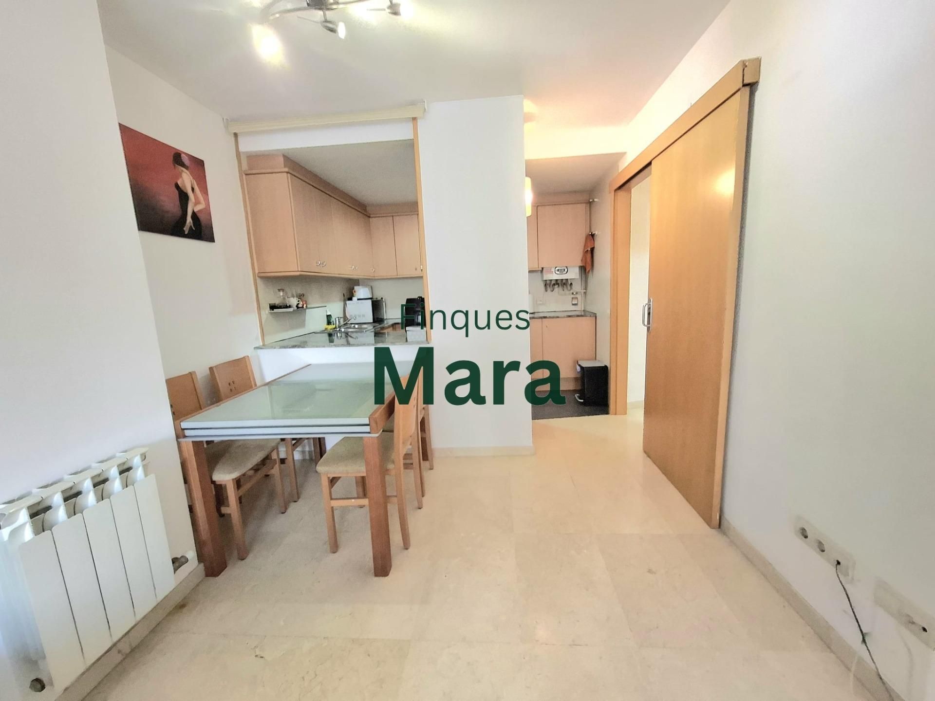 Vista exterior de Piso en venta en Sant Boi de Llobregat con Aire acondicionado, Calefacción y Balcón