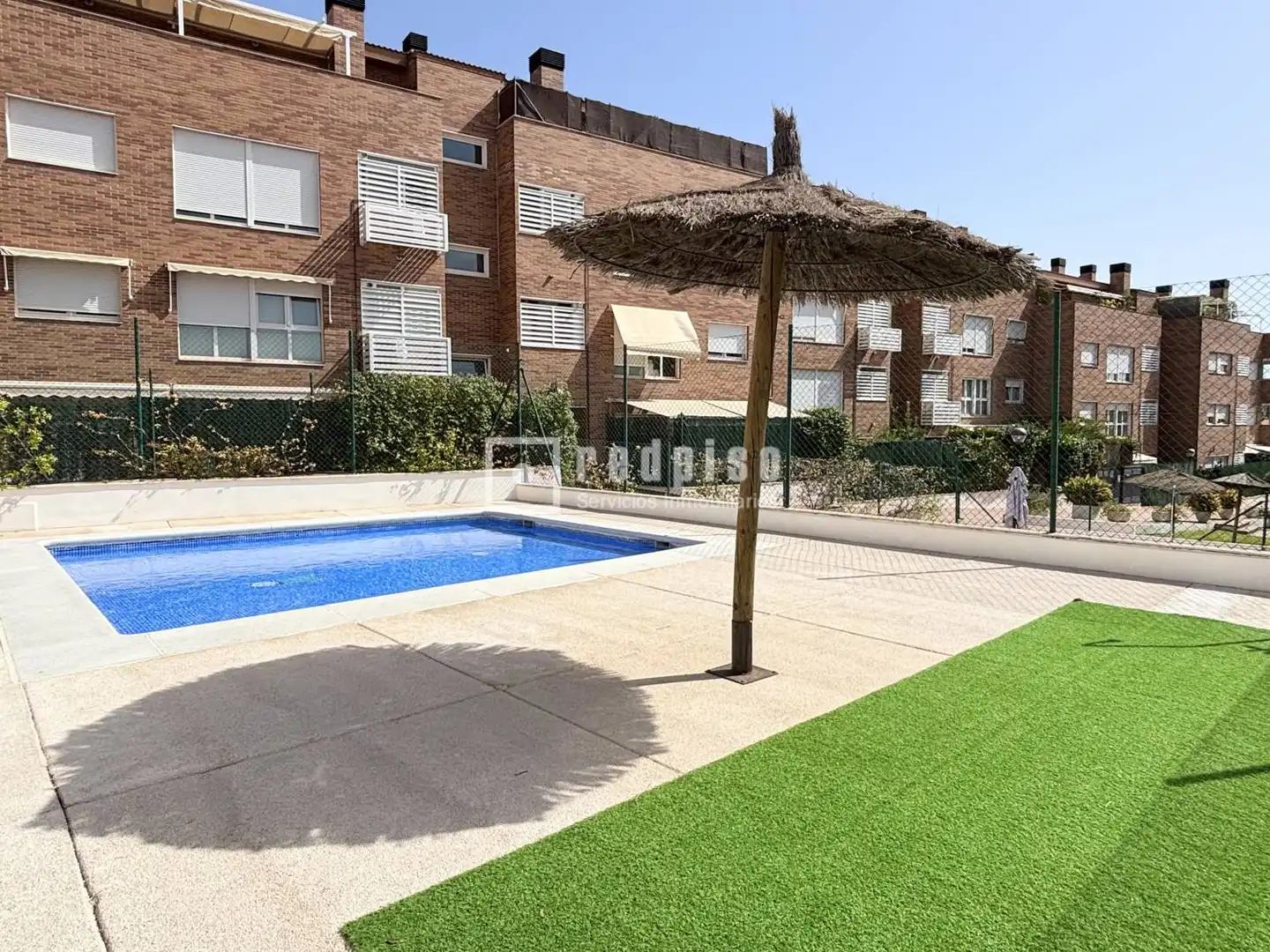 Vista exterior de Pis en venda en Colmenar Viejo amb Calefacció, Jardí privat i Parquet