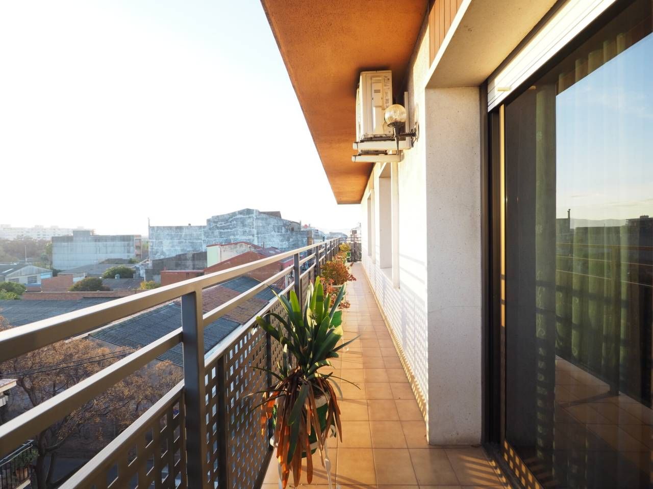 Terrassa de Pis en venda en Canovelles amb Calefacció