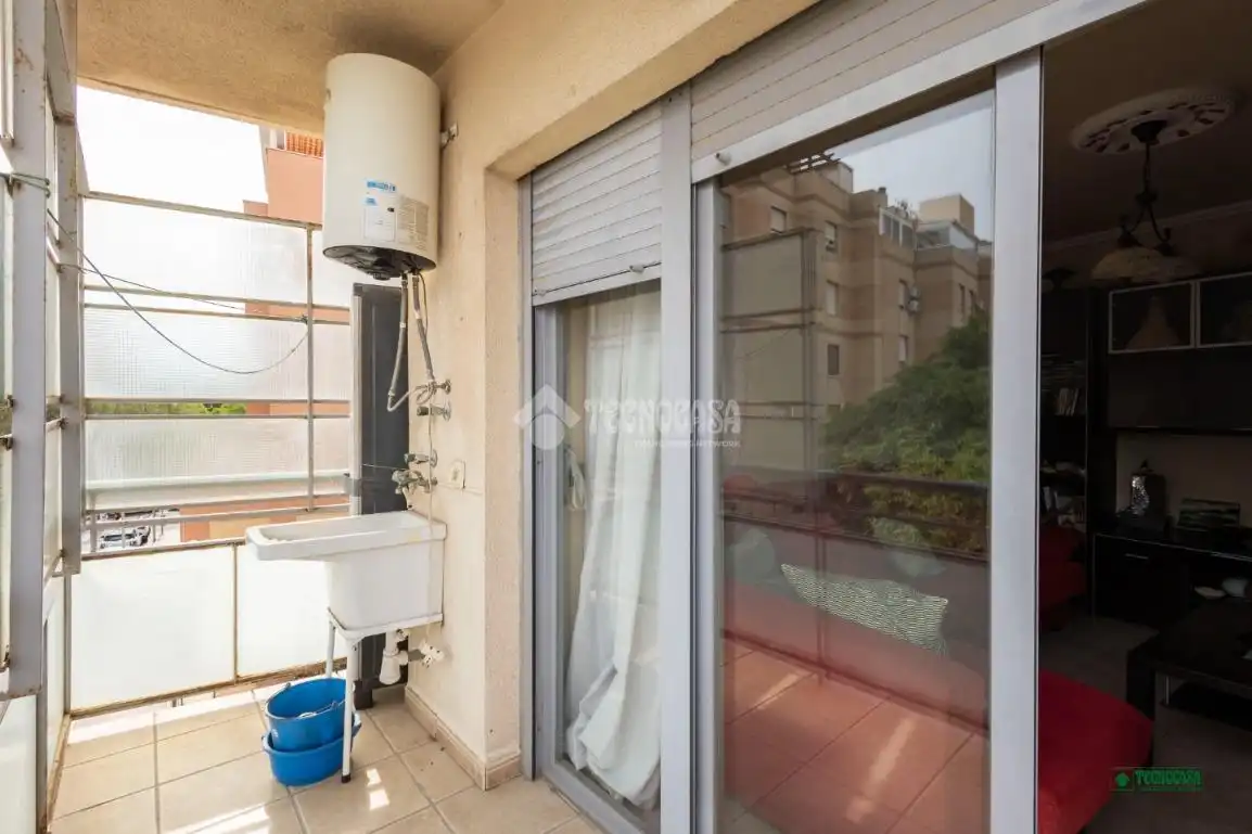 Terraza de Piso en venta en Almería con Amueblado