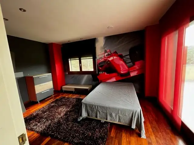 Habitación de Casa o chalet en venta en Bescanó con Calefacción, Jardín privado y Parquet