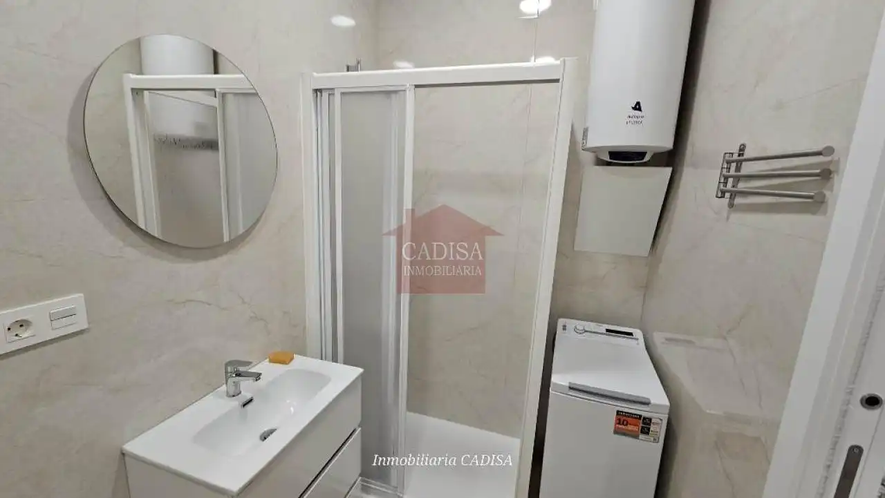 Bany de Estudi de lloguer en Salamanca amb Aire condicionat, Calefacció i Moblat