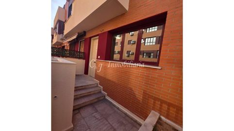 Foto 3 von Haus oder Chalet zum Verkauf in Avenida de Abril - 9 de Octubre, Sagunto / Sagunt