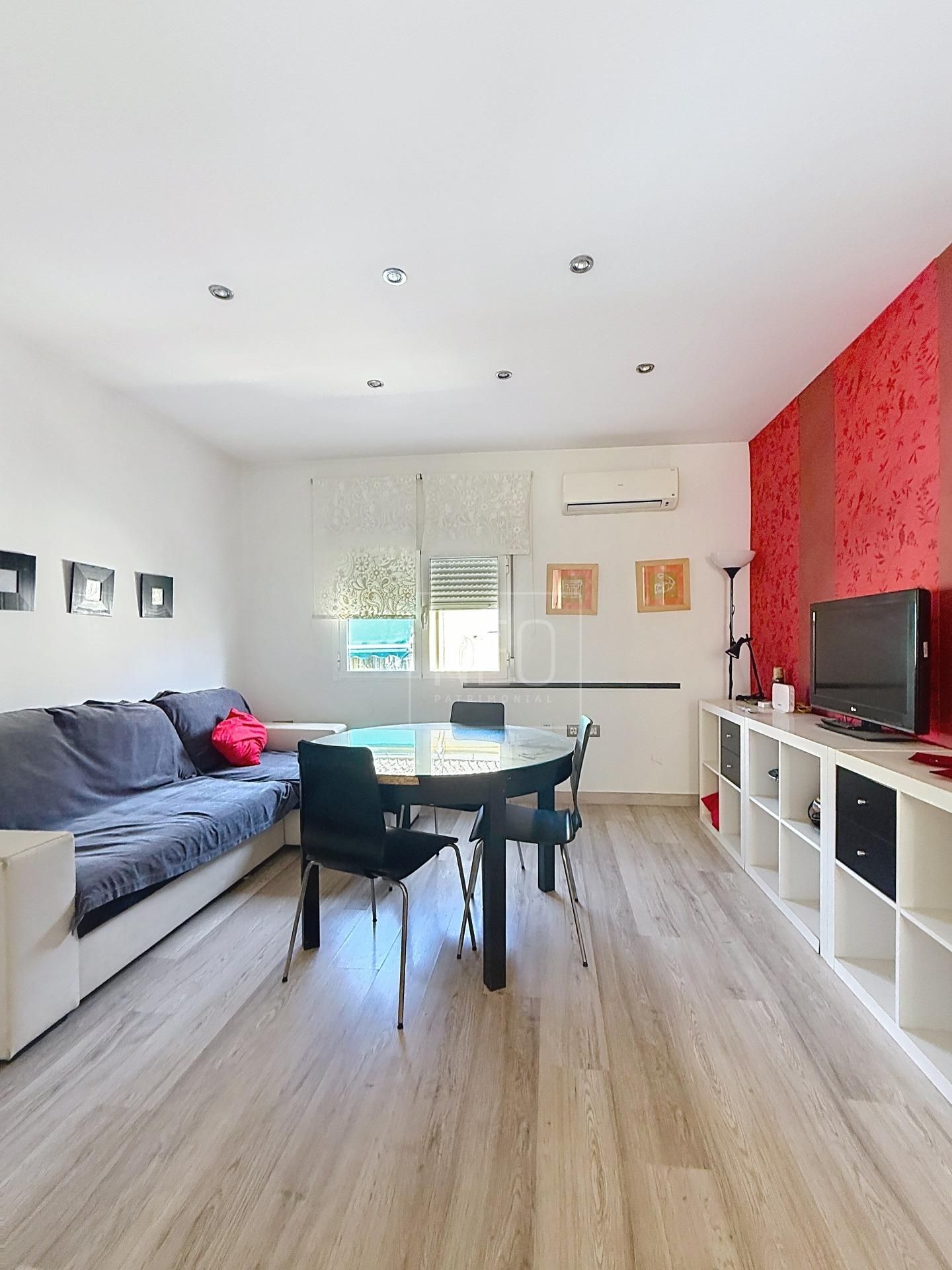 Sala de estar de Piso en venta en  Granada Capital con Balcón
