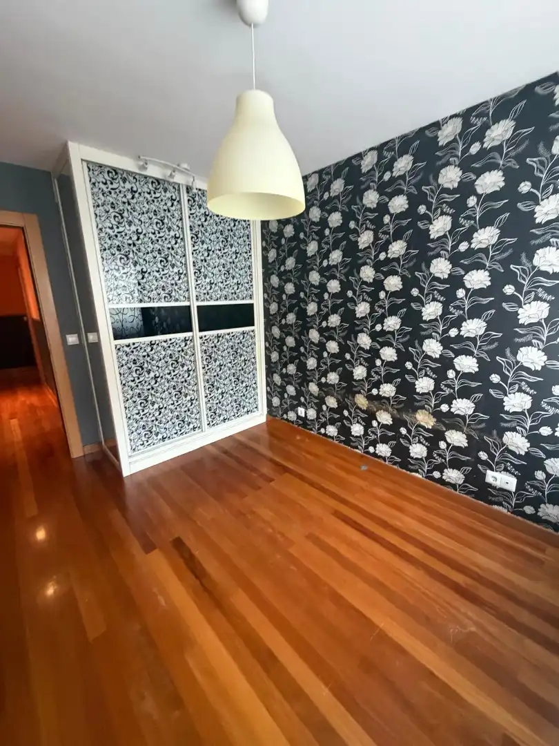 Habitación de Piso en venta en Medio Cudeyo con Calefacción, Parquet y Balcón