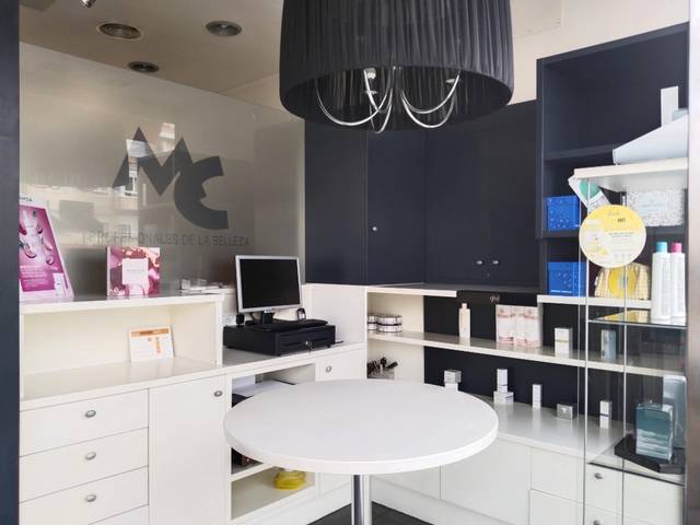 Local comercial en Alquiler en Tanos