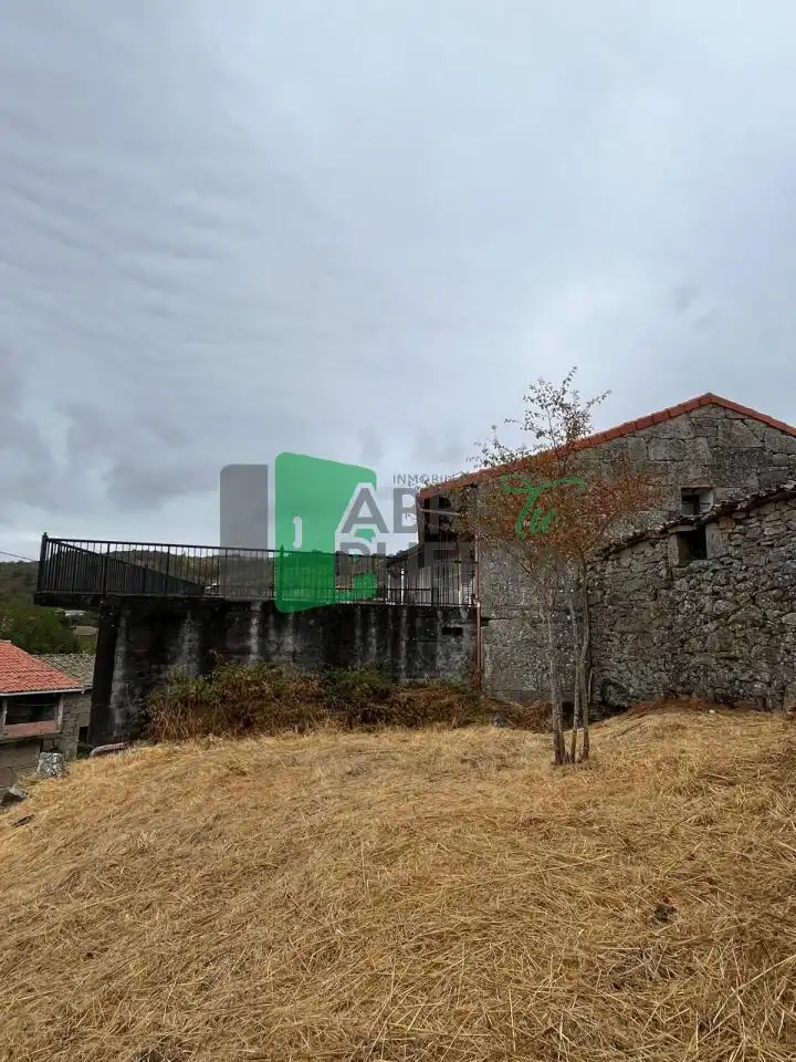 Vista exterior de Casa o chalet en venta en Vilar de Barrio con Calefacción, Jardín privado y Amueblado