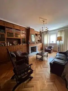 Sala d'estar de Casa o xalet en venda en Pontevedra Capital  amb Calefacció, Traster i Moblat