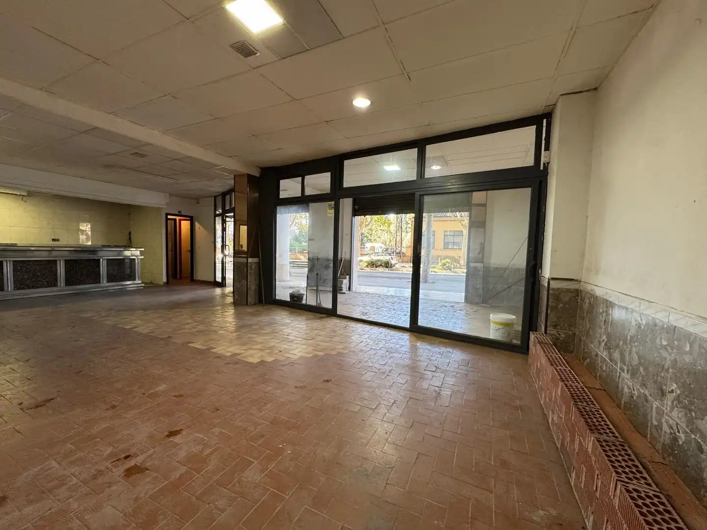 Local comercial en venta en Avenida PAISOS CATALANS 28, imagen 5