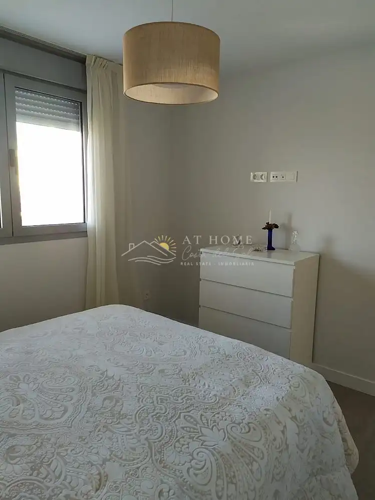 Dormitori de Apartament de lloguer en Torrox amb Terrassa, Piscina i Forn