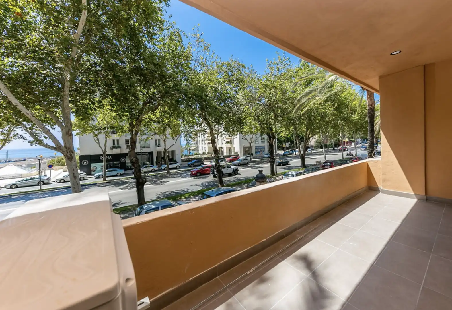 Vista exterior de Apartamento en venta en Marbella con Aire acondicionado, Calefacción y Terraza