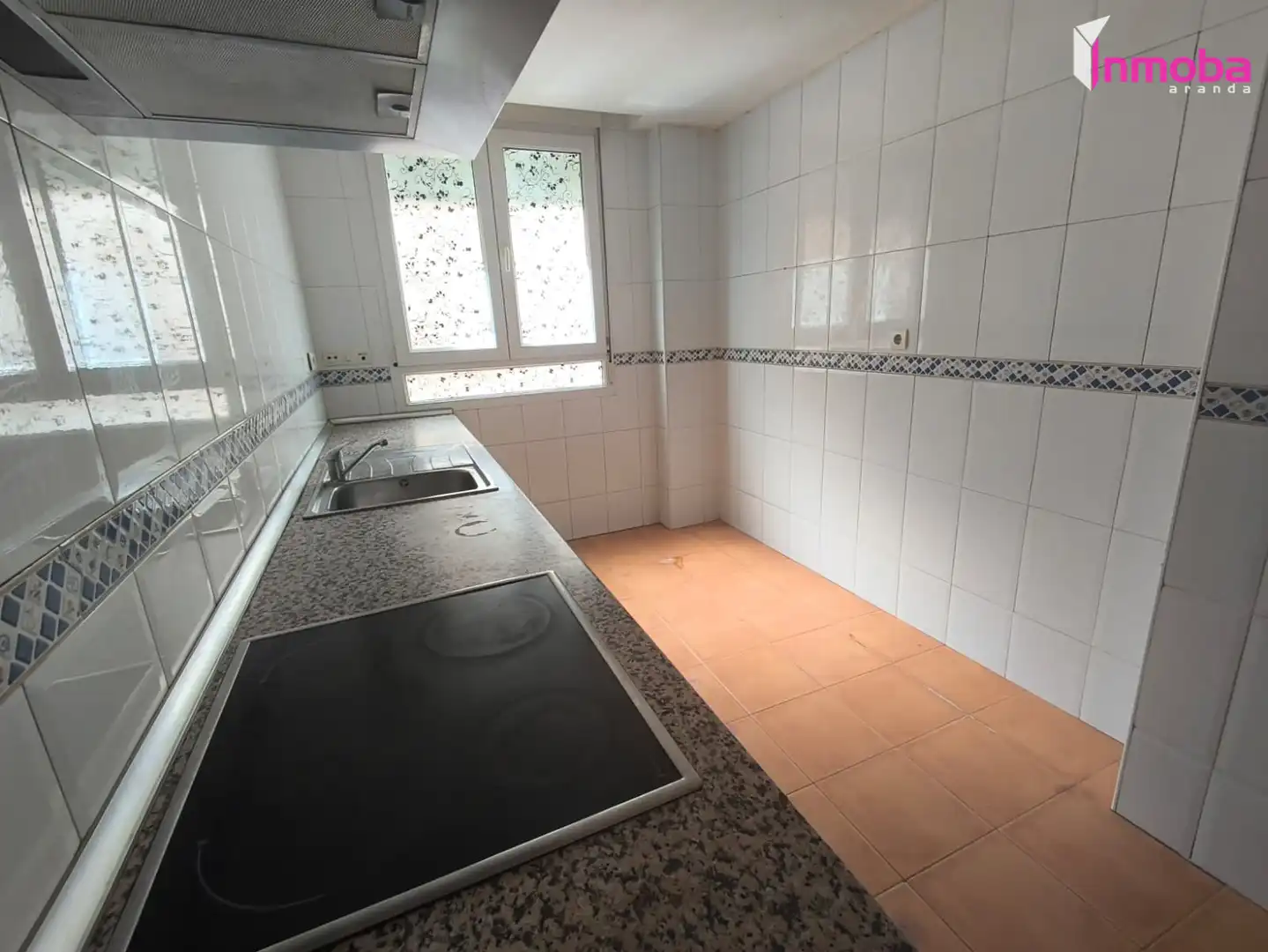 Kitchen of Flat for sale in Aranda de Duero  with Heating and Oven