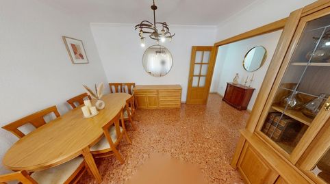 Amplia vivienda de 114 m² en edificio moderno de 1997 con ascensor – Calle Maestro Marqués, Alicante, imatge 5