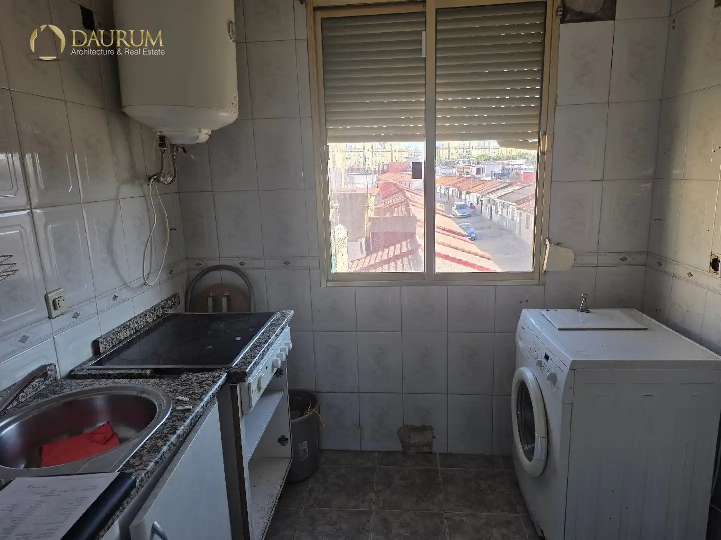 Kitchen of Flat for sale in Sevilla  with Heating