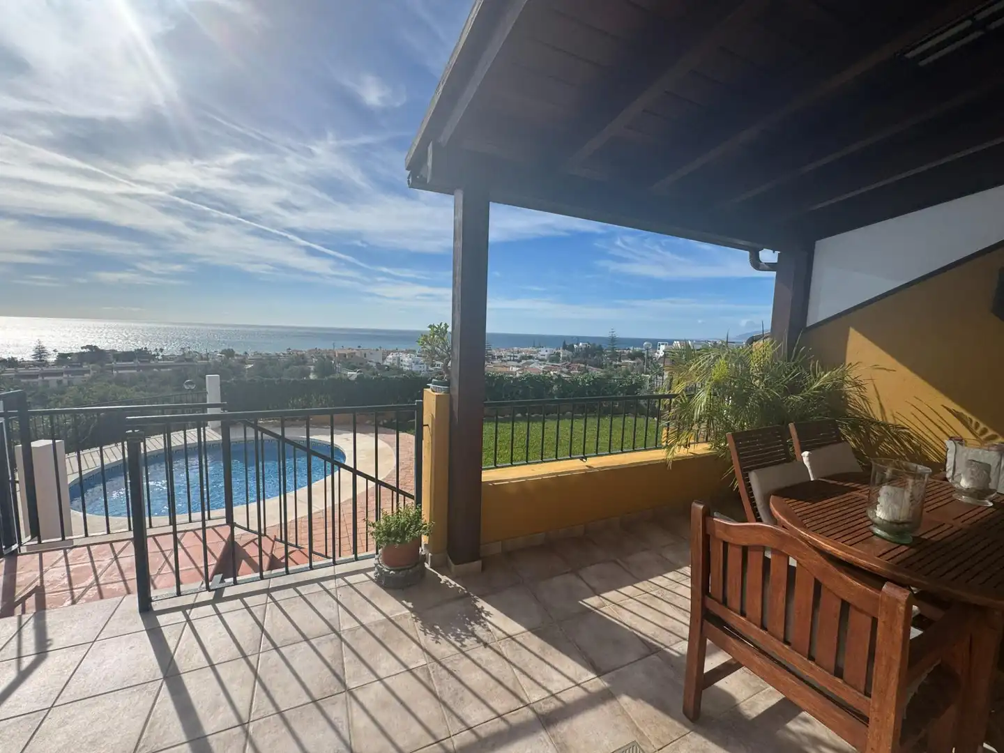 Terraza de Casa adosada en venta en Rincón de la Victoria con Aire acondicionado, Calefacción y Jardín privado