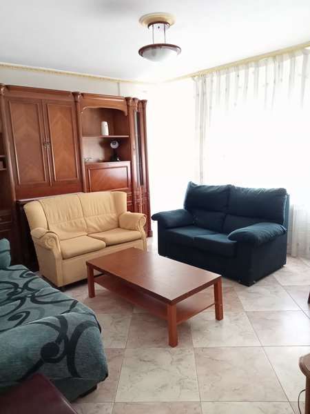 Sala d'estar de Pis de lloguer en Salamanca Capital amb Calefacció i Balcó