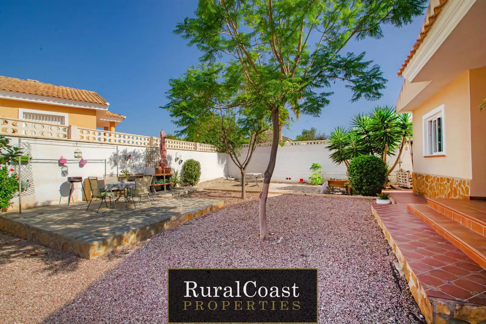 Vista exterior de Casa o chalet en venta en Busot con Calefacción, Terraza y Trastero