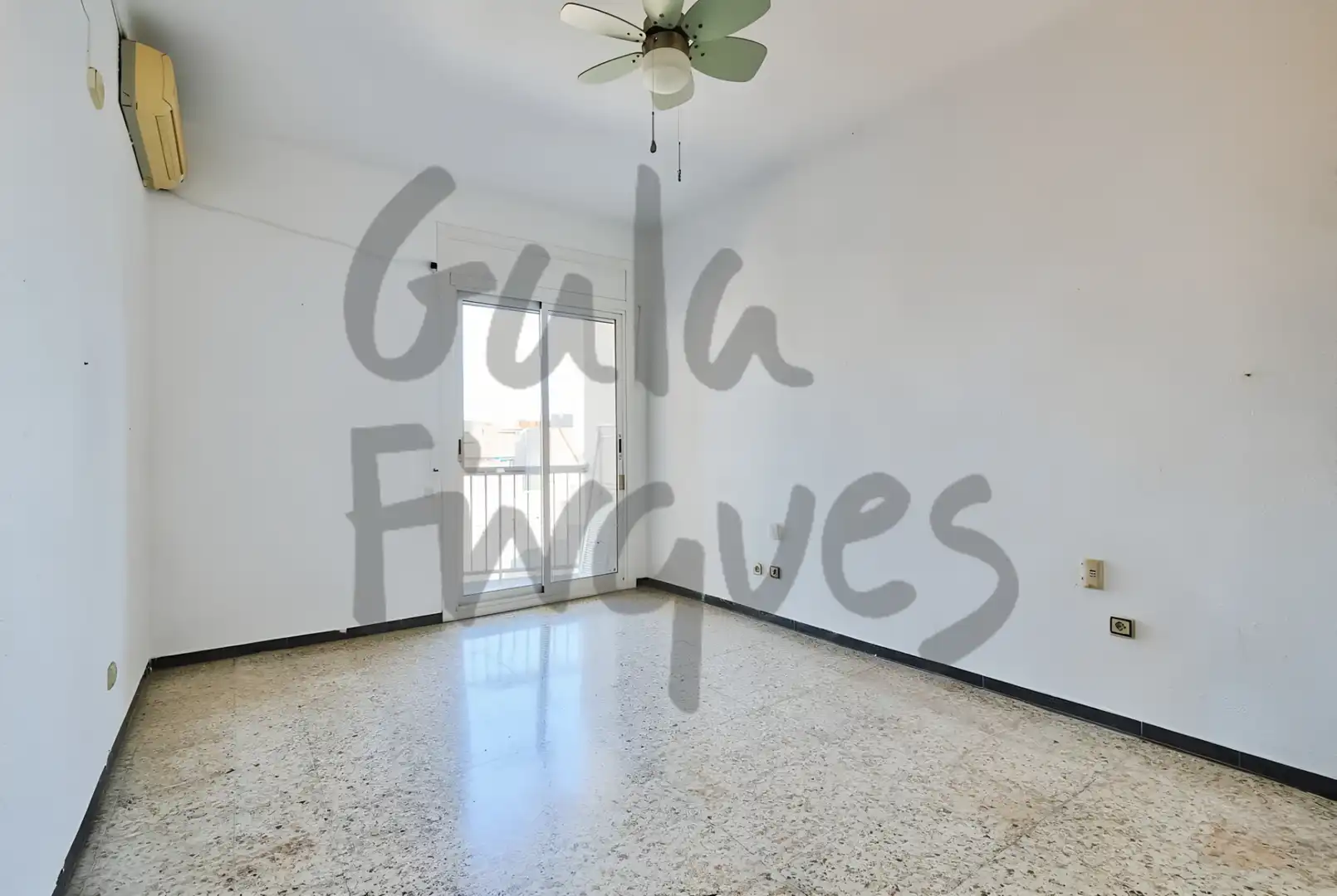 Living room of Flat for sale in Barcelona  with Air Conditioner and Balcony