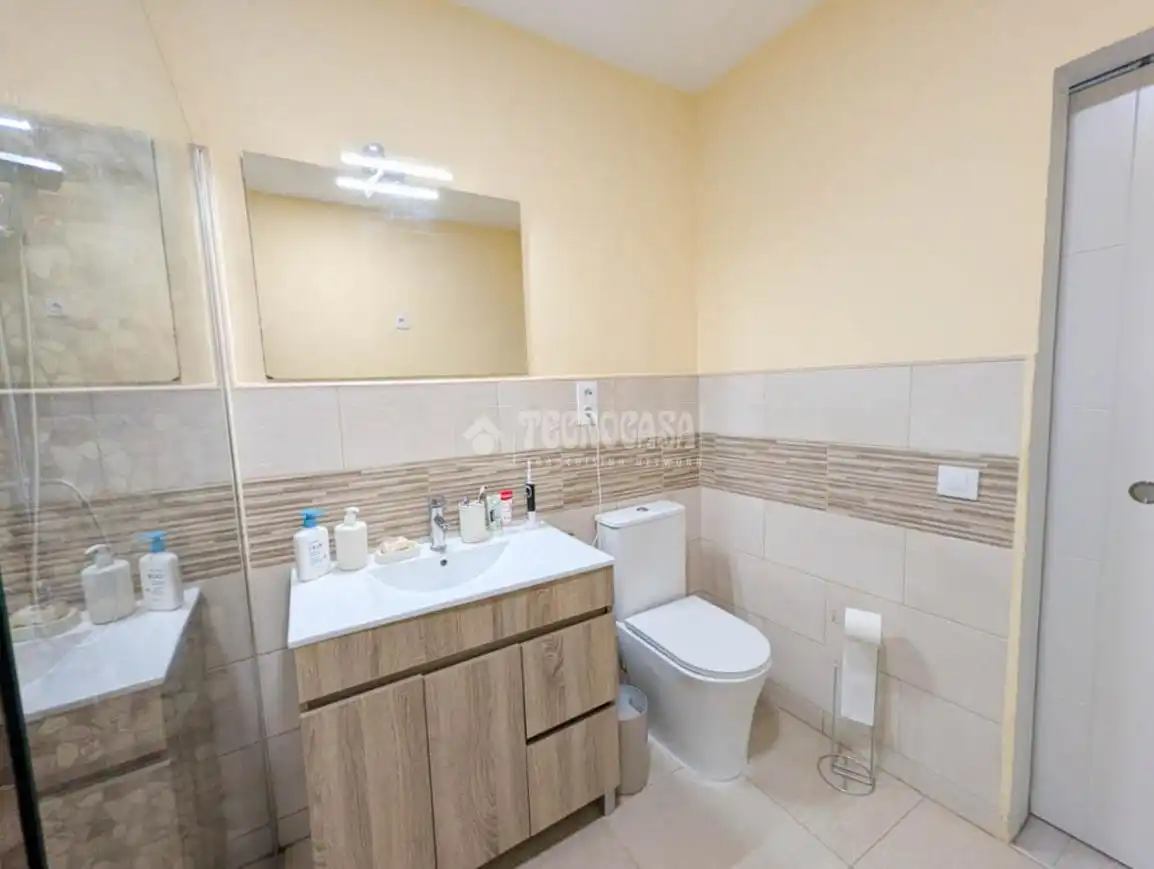Baño de Casa adosada en venta en Telde con Terraza y Balcón