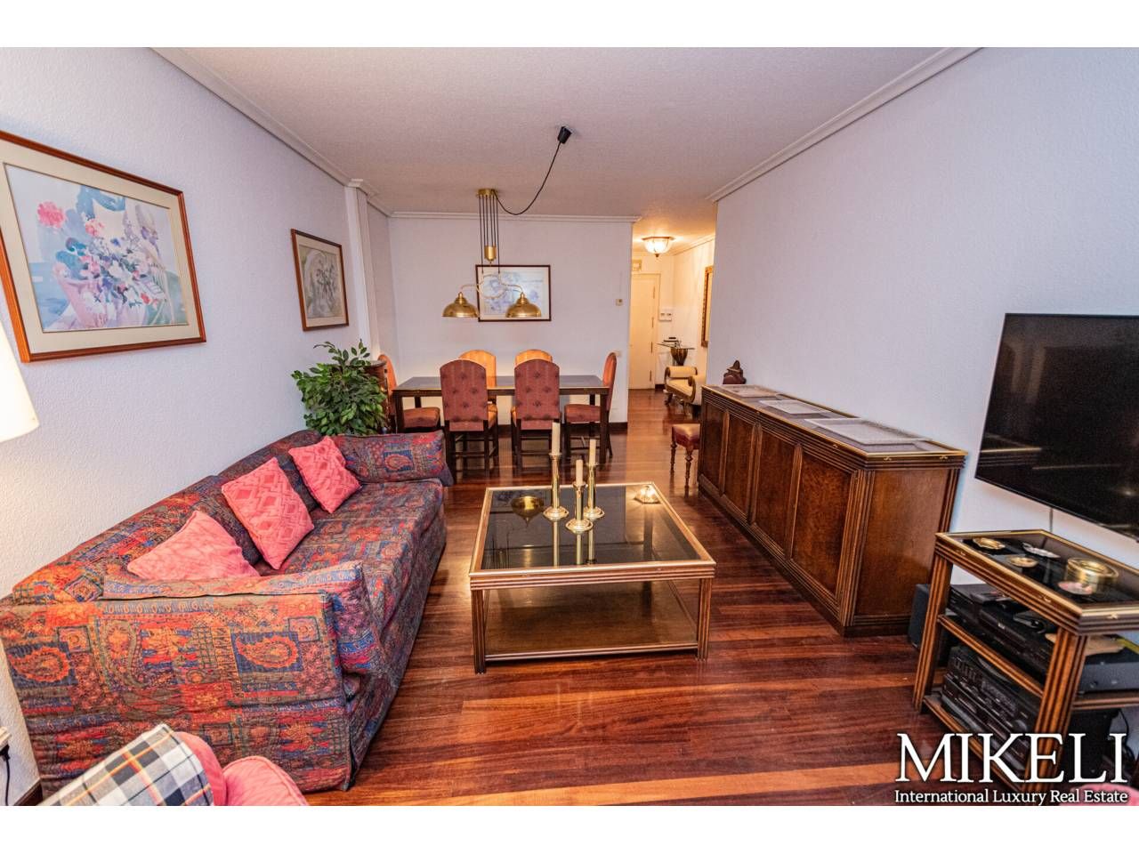 Living room of Apartment for sale in Santander  with Heating, Parquet flooring and Furnished