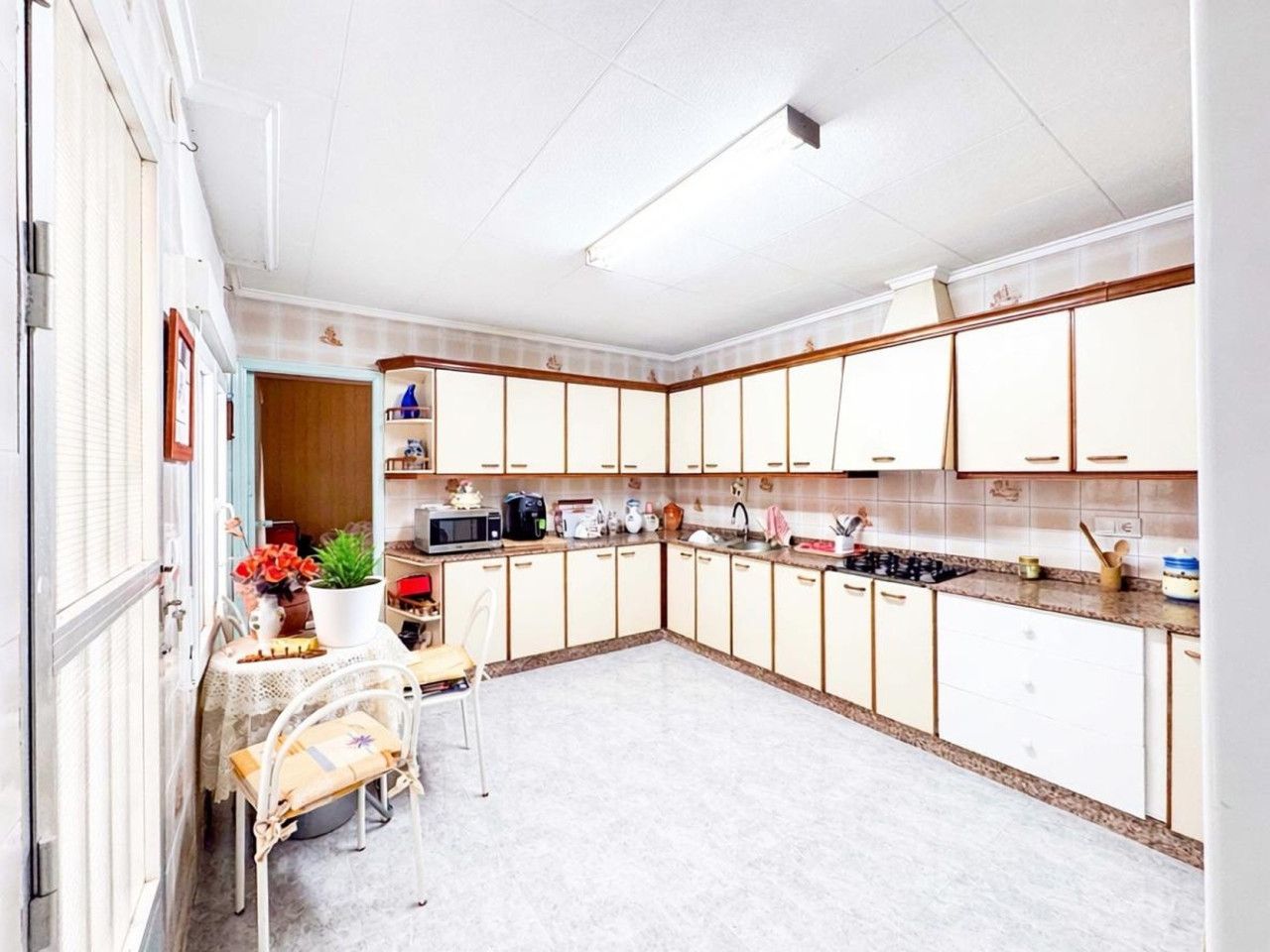 Cuina de Planta baixa en venda en Torrevieja amb Calefacció, Terrassa i Traster