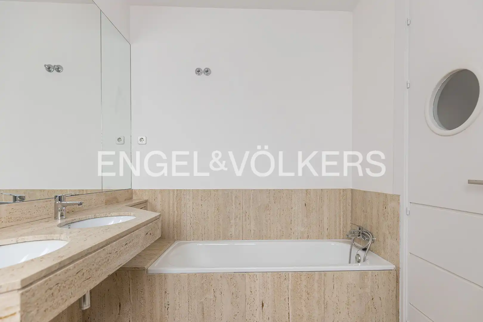 Badezimmer von Wohnung zur Miete in Madrid mit Klimaanlage, Heizung und Parkett