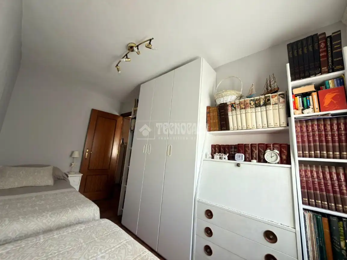 Habitación de Piso en venta en Alcalá de Henares con Calefacción y Terraza
