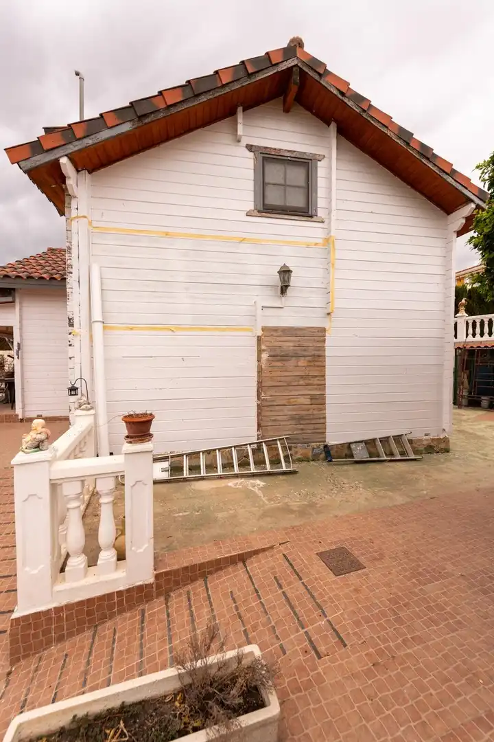 Vista exterior de Casa o xalet en venda en Alicante / Alacant amb Aire condicionat, Calefacció i Jardí privat