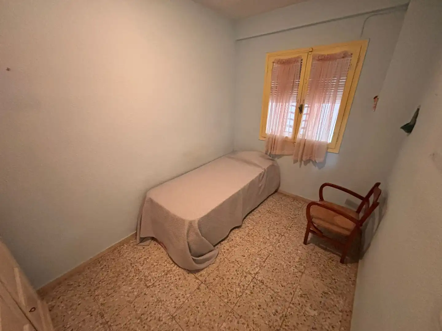 Habitación de Piso en venta en Alicante / Alacant con Aire acondicionado y Amueblado