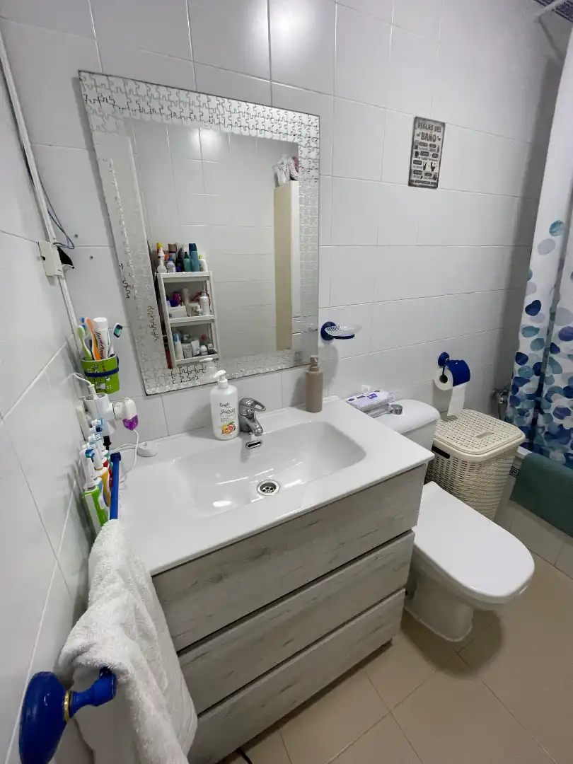 Badezimmer von Wohnung zum Verkauf in Cádiz mit Heizung, Möbliert und Ofen