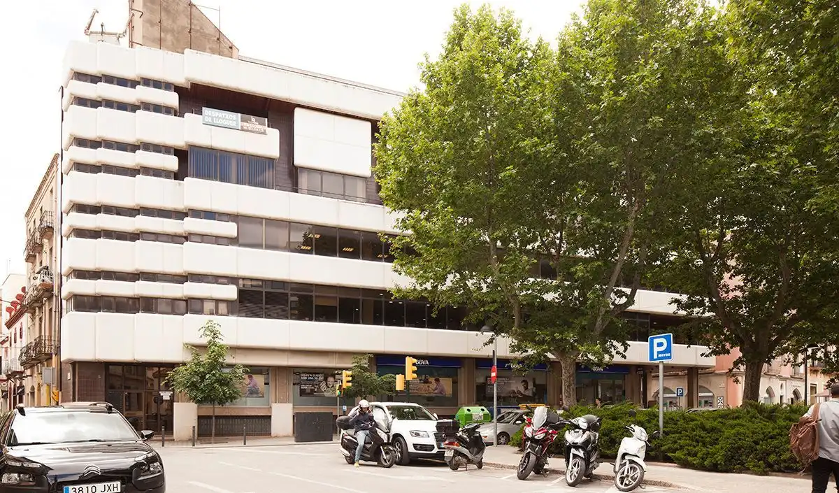 Vista exterior de Oficina de alquiler en Figueres