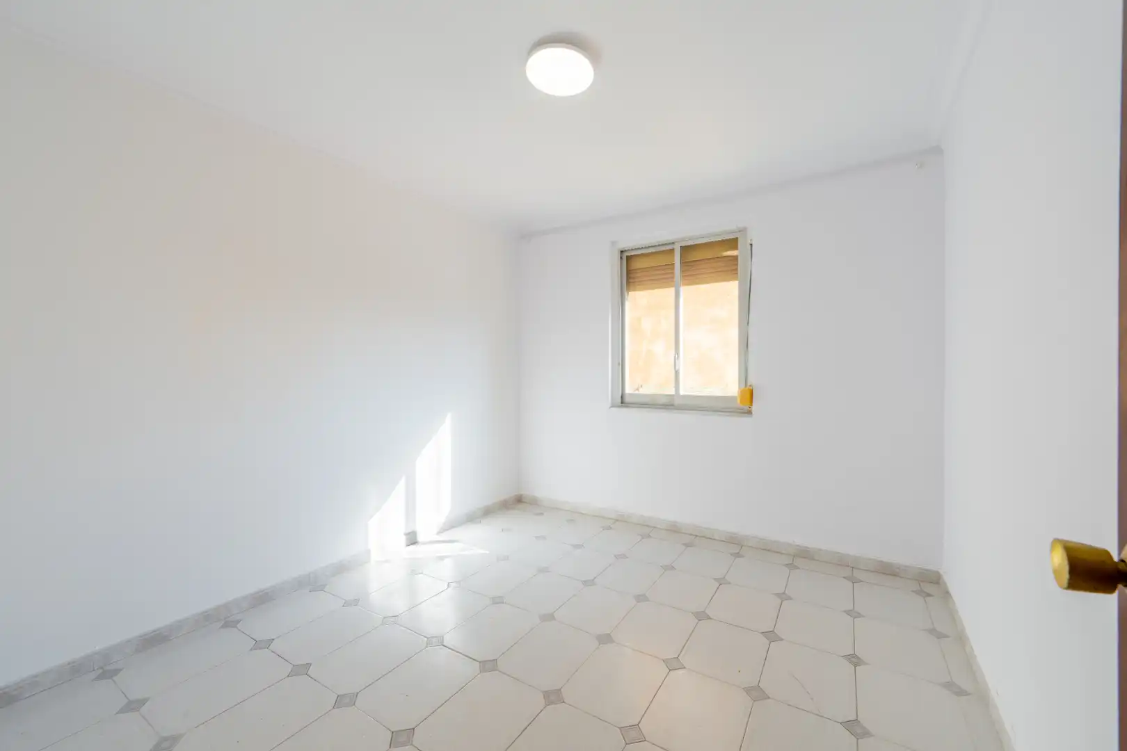 Habitación de Piso en venta en L'Hospitalet de Llobregat con Aire acondicionado y Horno