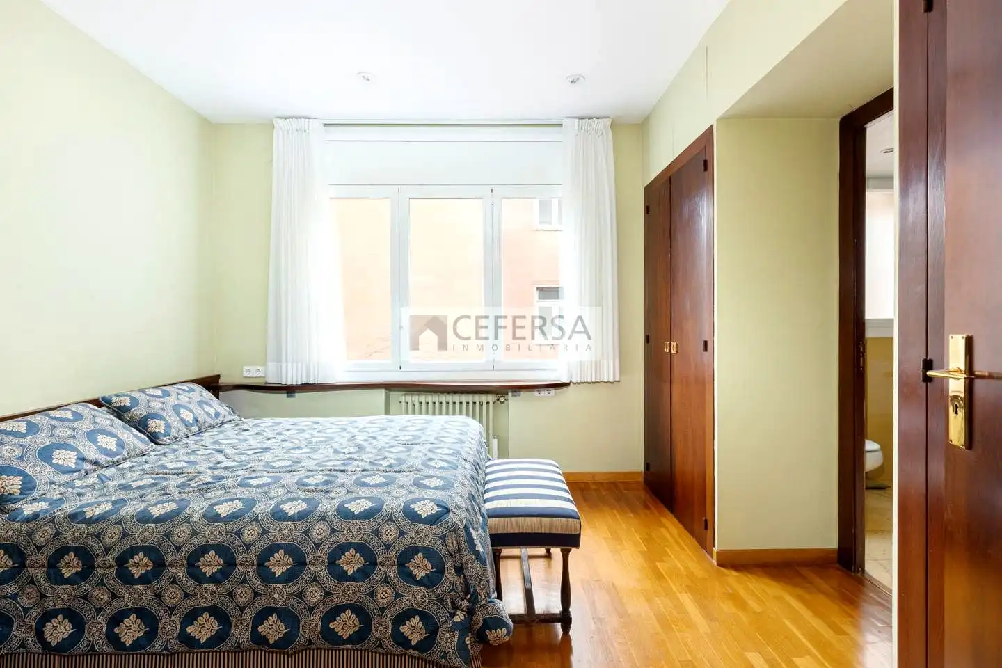 Schlafzimmer von Wohnung zum Verkauf in Barcelona mit Heizung, Parkett und Terrasse