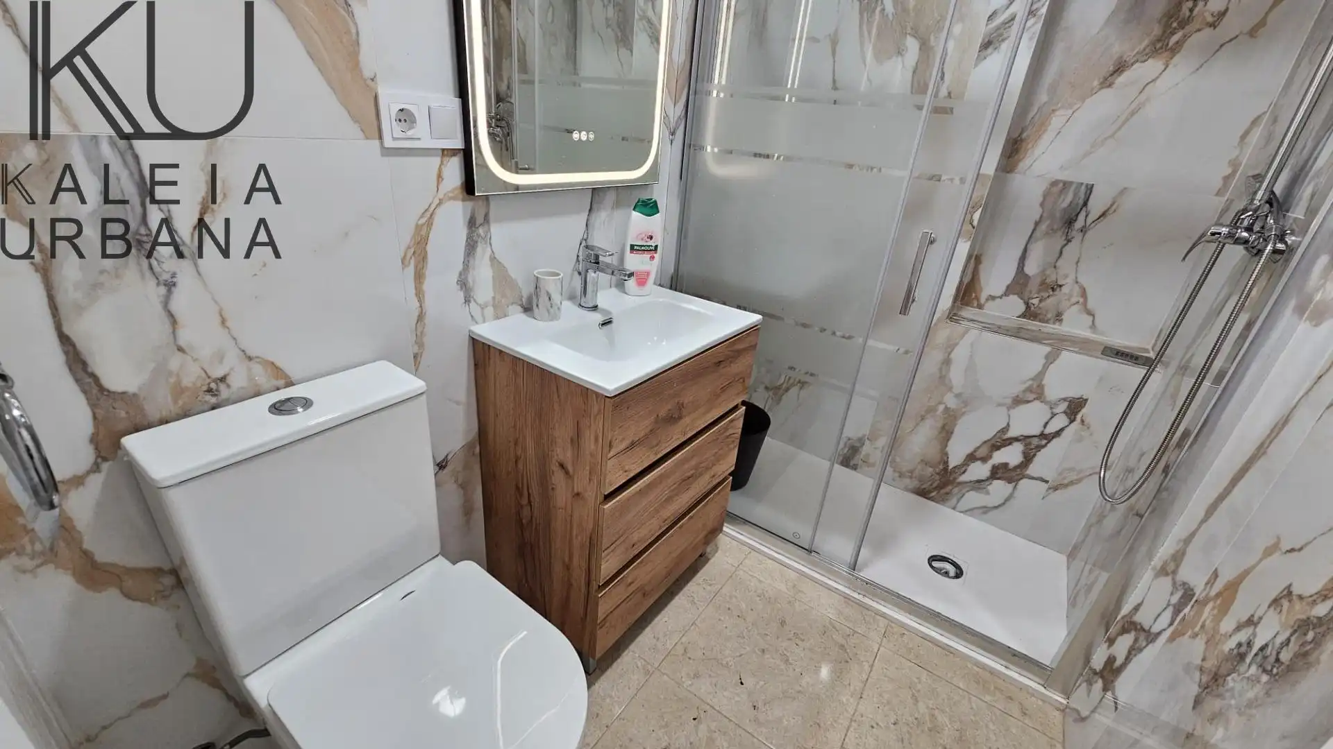 Baño de Ático en venta en Alicante / Alacant con Terraza