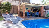 Piscina de Casa adosada en venda en Tiana amb Aire condicionat, Terrassa i Piscina