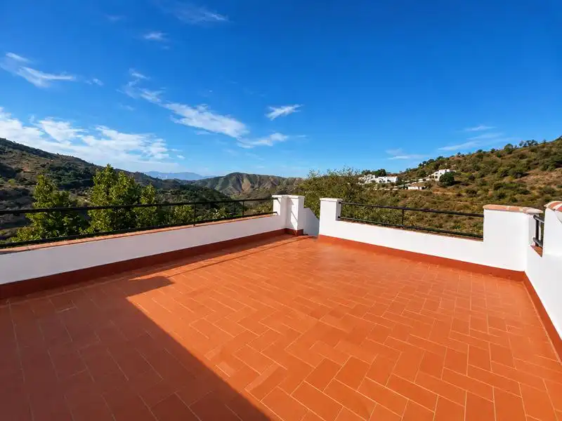 Terrasse von Country house zum Verkauf in Málaga mit Klimaanlage, Heizung und Privatgarten