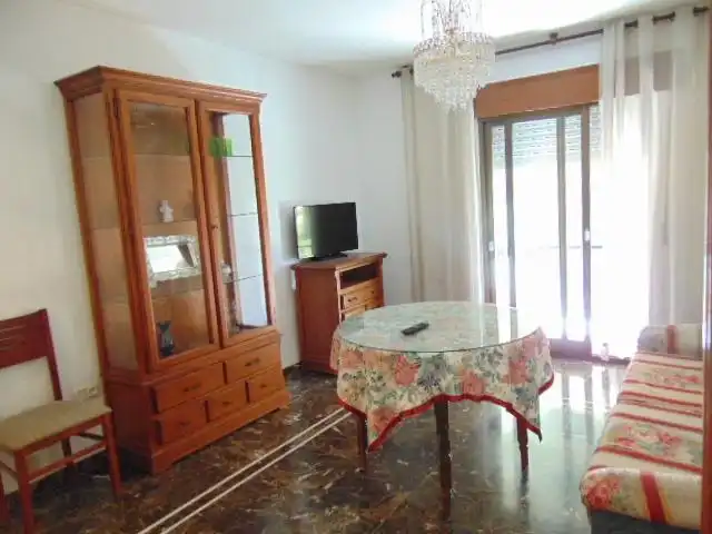 Living room of Flat for sale in  Granada Capital  with Terrace and Furnished