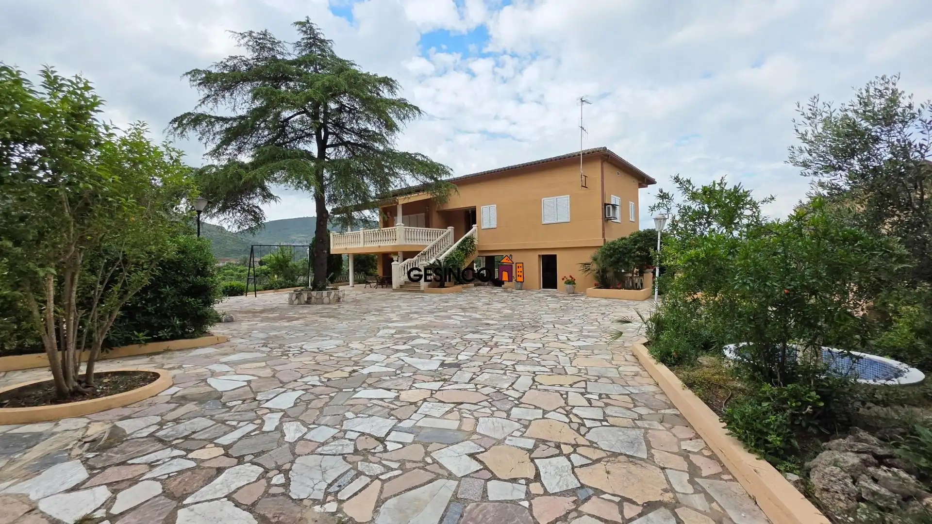 Vista exterior de Casa o chalet en venta en El Genovés con Aire acondicionado, Terraza y Trastero
