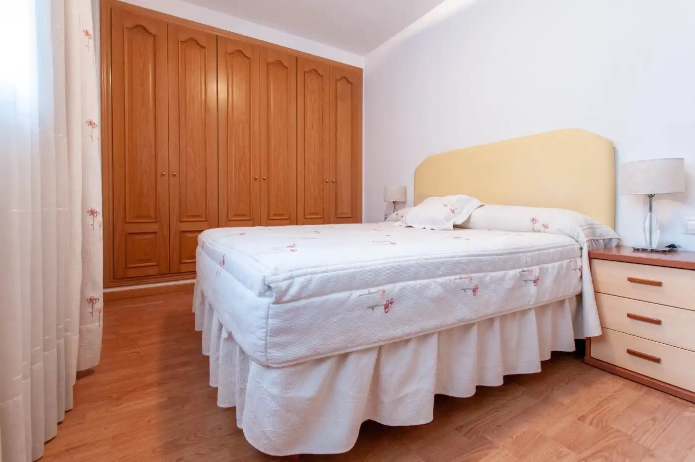 Habitación de Piso de alquiler en Sabadell con Aire acondicionado, Calefacción y Parquet