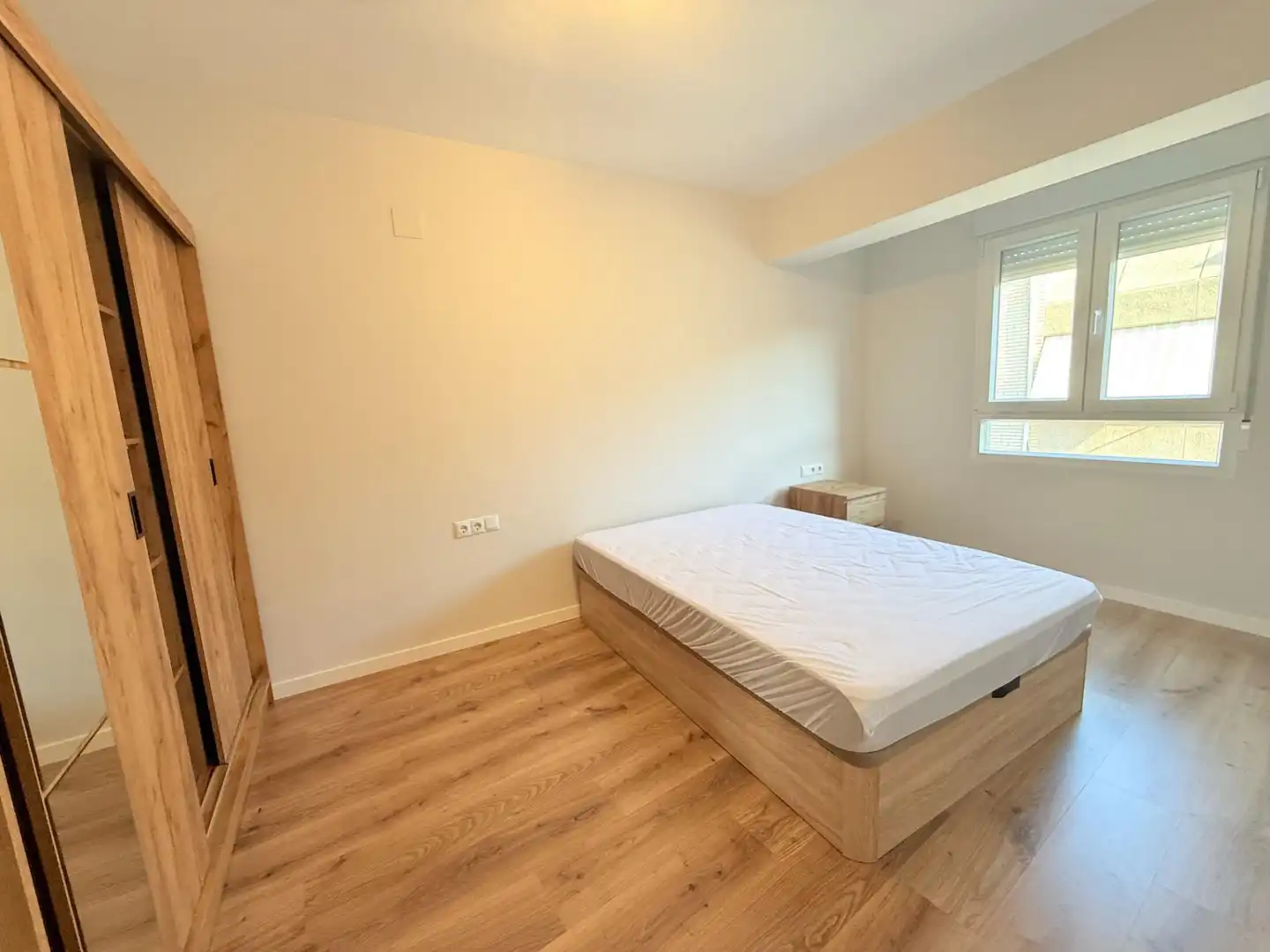 Schlafzimmer von Wohnung zur Miete in Alboraya Centro