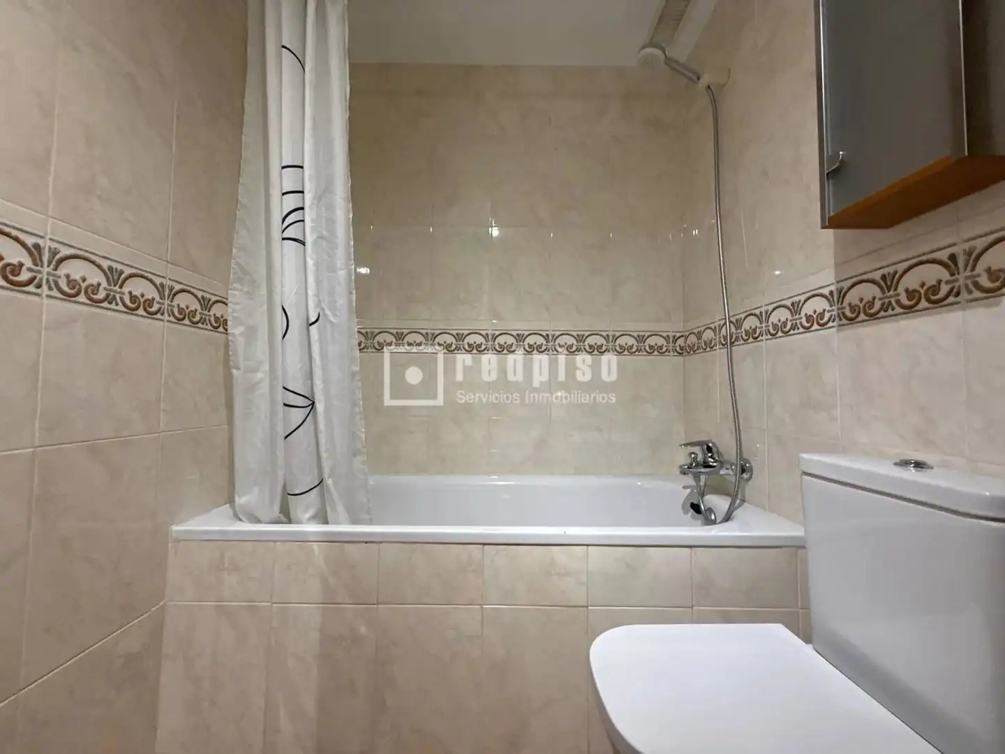 Bathroom of Houses for rent in Alcalá de Henares  with Air Conditioner, Heating and Terrace