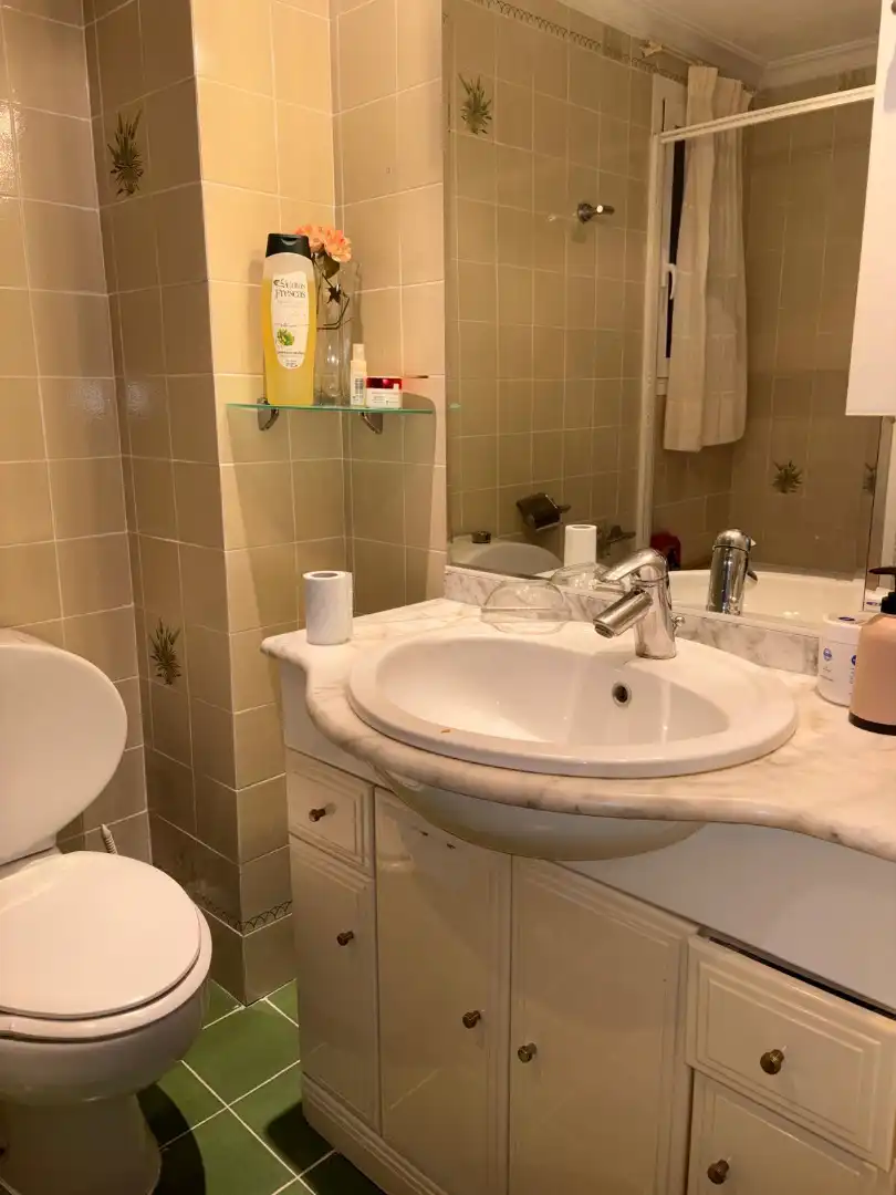 Bany de Pis en venda en Alicante / Alacant amb Aire condicionat, Calefacció i Moblat