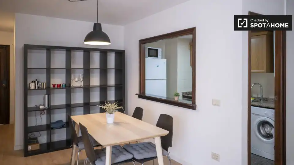 Flat with terrace to rent in L'Eixample, imagen 4