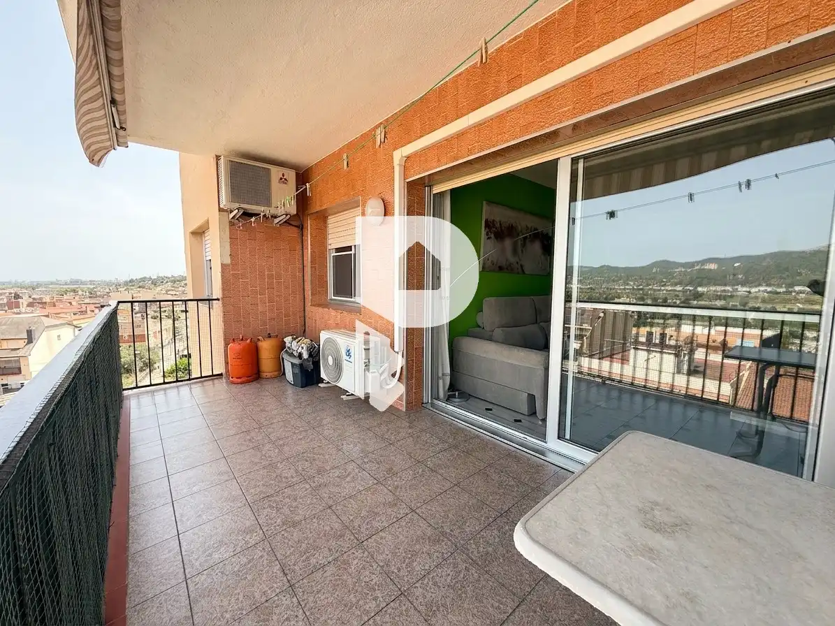 Balcony of Flat for sale in Sant Vicenç Dels Horts  with Air Conditioner, Heating and Terrace