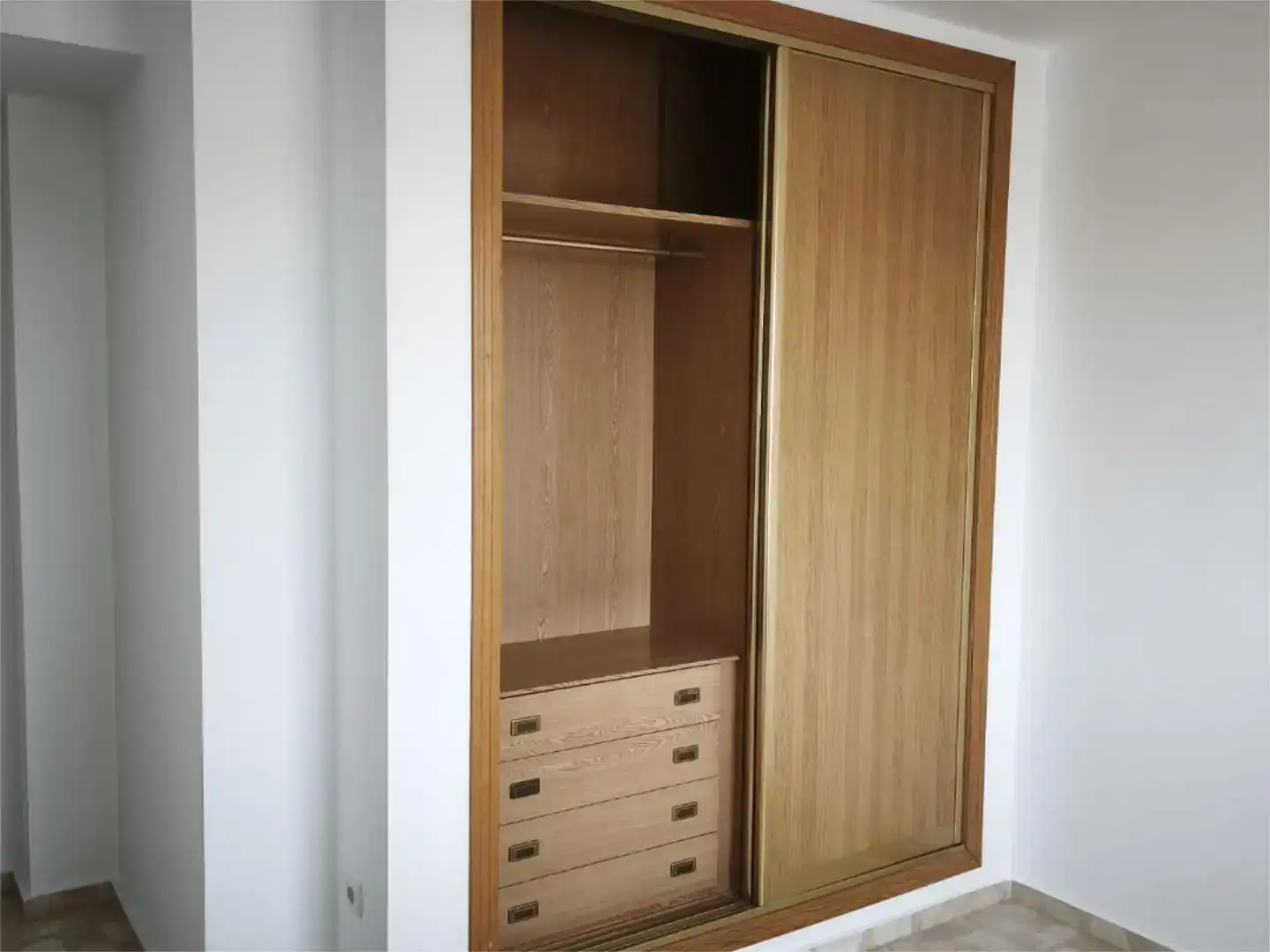 Dormitori de Pis en venda en  Albacete Capital amb Aire condicionat, Terrassa i Balcó