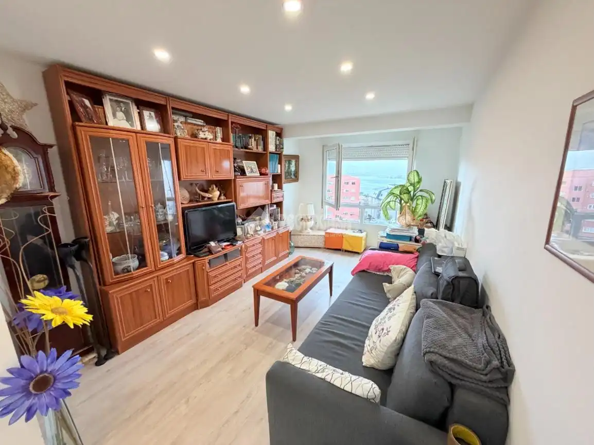 Sala de estar de Piso en venta en Santander