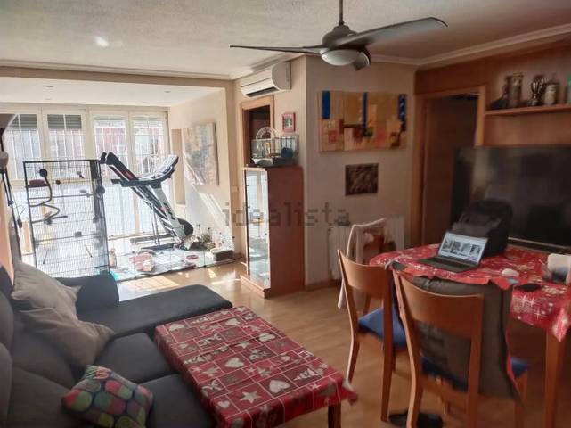 Piso en Venta en Calle Albuñuelas en Orcasur - 12 de Octubre